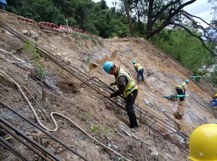 深圳坪山绿化喷播工程-边坡支护锚杆钻孔施工